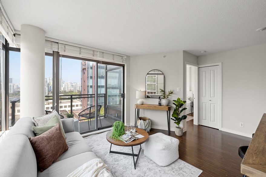 707 1068 W Broadway