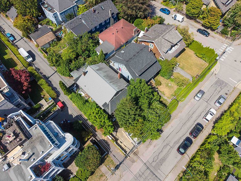 2413 Collingwood Street