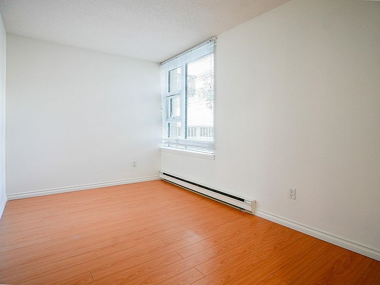 101 1845 Robson Street