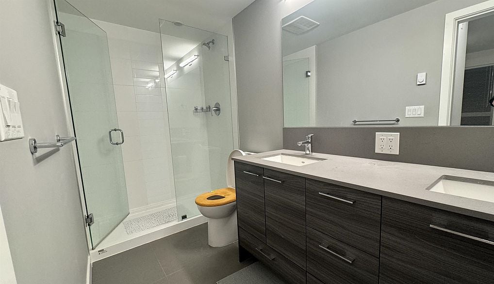 314 13963 105A BOULEVARD, Surrey BC V3T 0M9