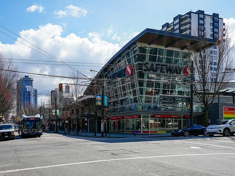 101 1845 Robson Street