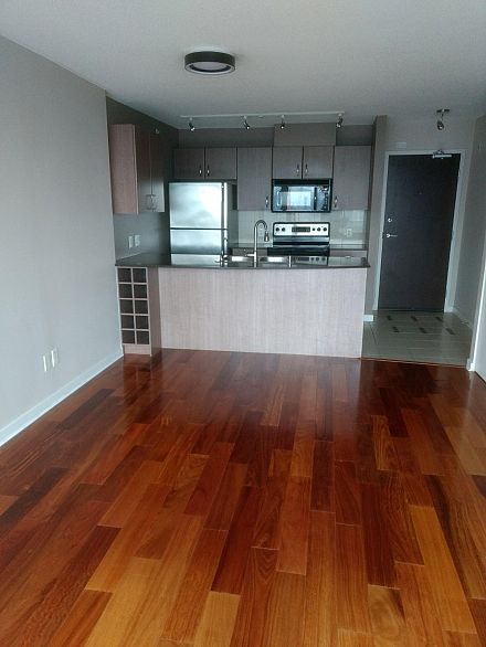 2313 610 Granville Street