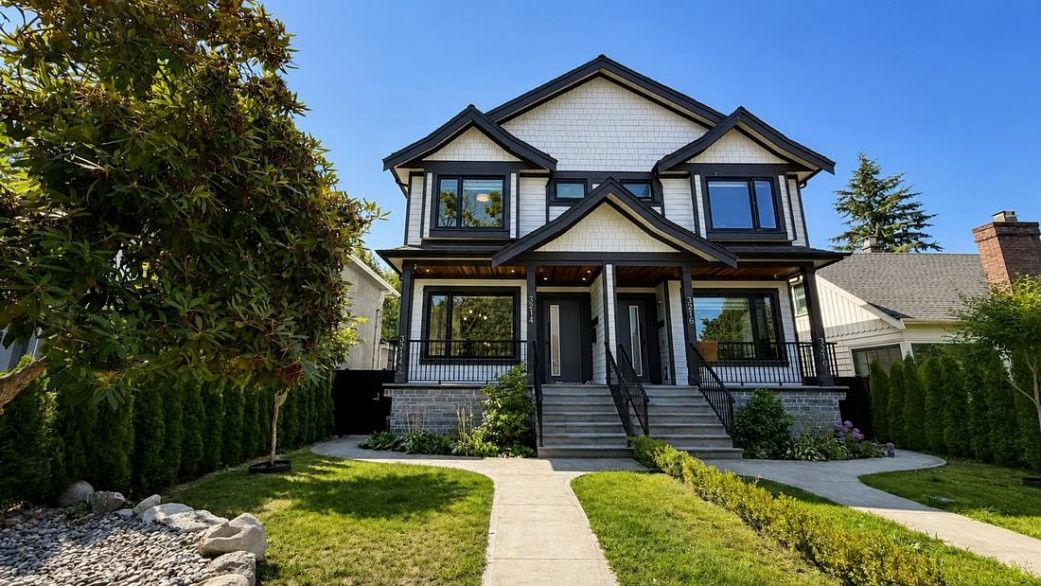 3214 W King Edward Avenue