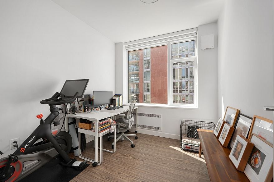 414 209 E 7th Avenue