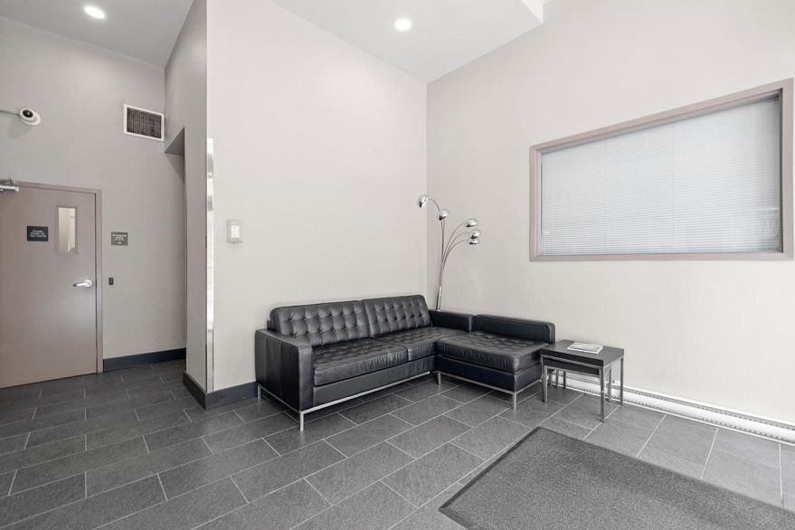 707 1068 W Broadway