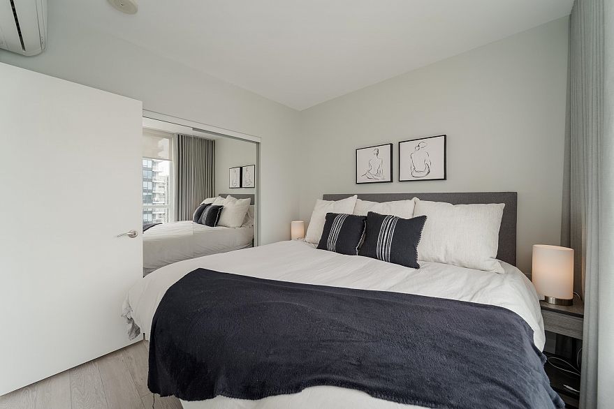 1908 821 Cambie Street