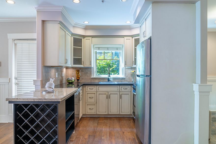 208 W 13th Avenue