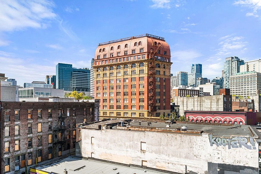 810 128 W Cordova Street