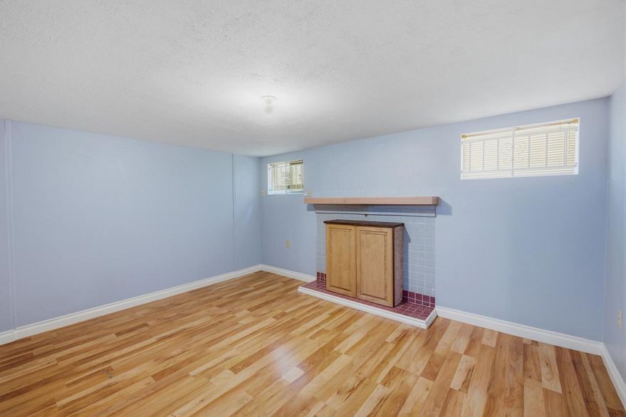 55 W King Edward Avenue