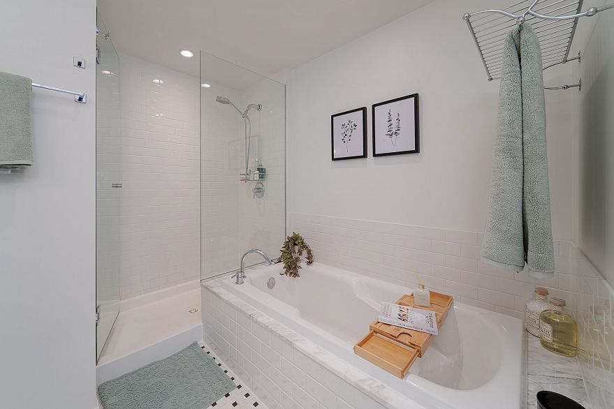 1908 821 Cambie Street