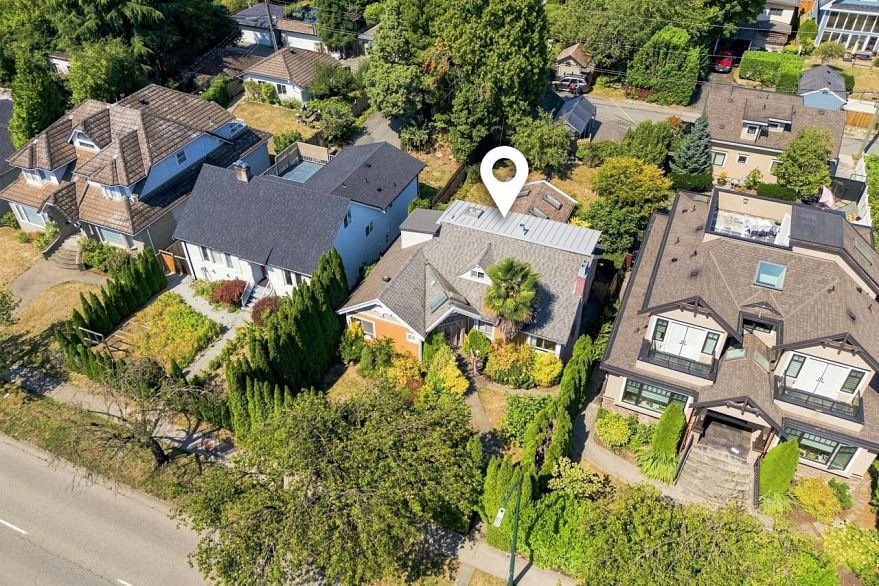 55 W King Edward Avenue