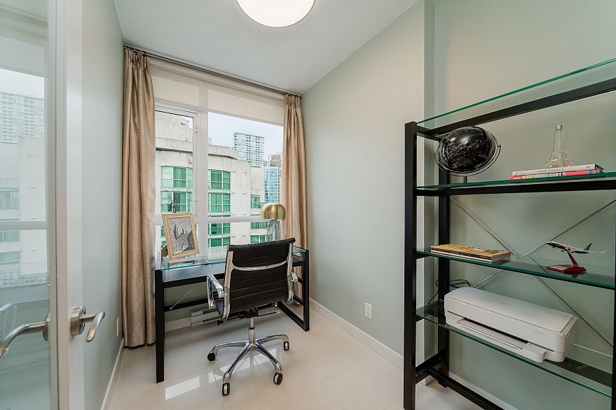 1908 821 Cambie Street