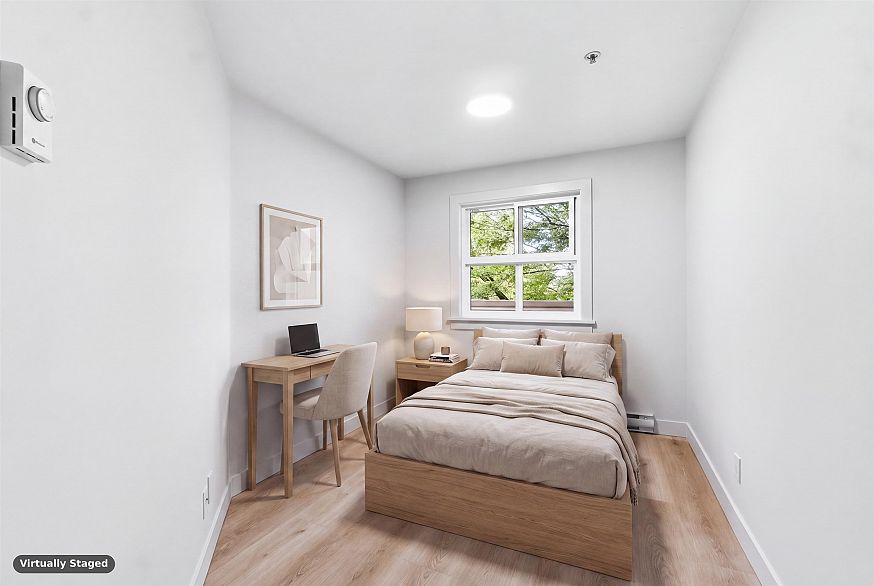 305 2928 Commercial Drive
