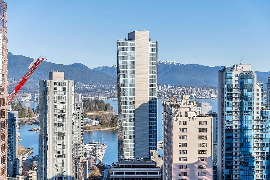 1303 1408 Robson Street