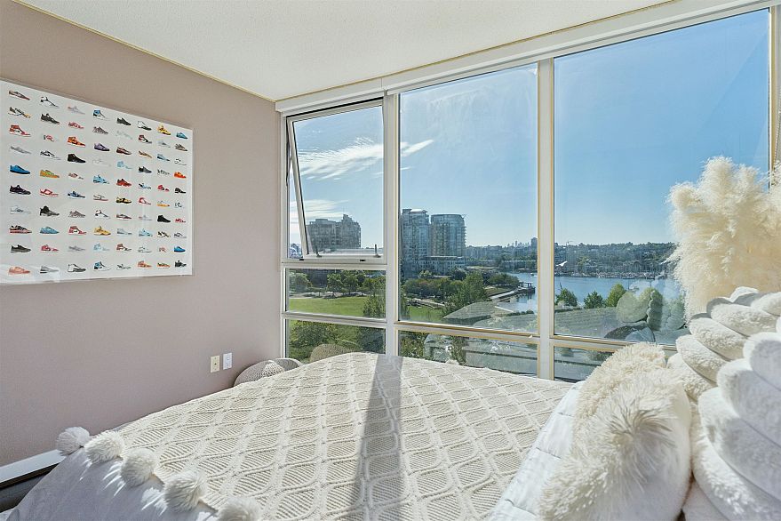 908 1408 Strathmore Mews