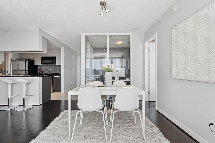908 1408 Strathmore Mews
