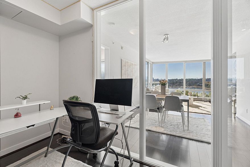 908 1408 Strathmore Mews