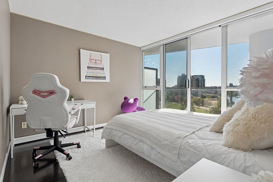 908 1408 Strathmore Mews