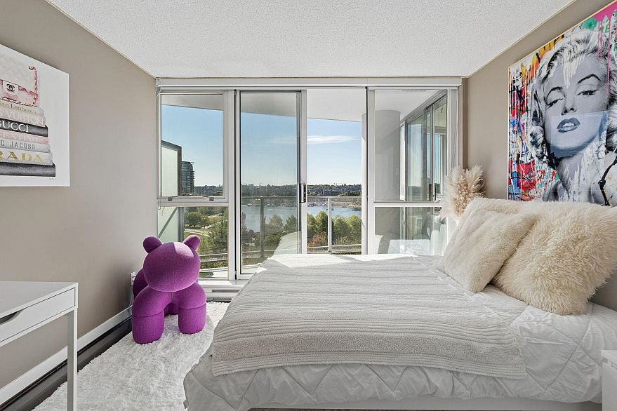 908 1408 Strathmore Mews