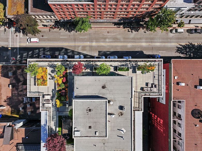 810 66 W Cordova Street