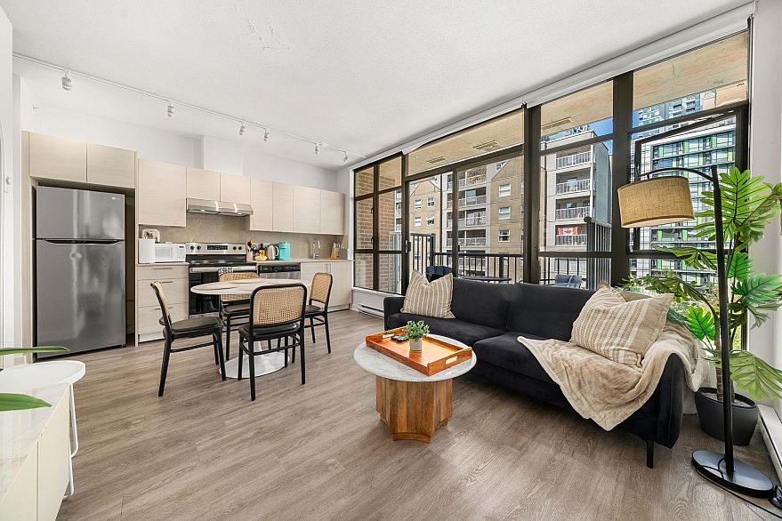 602 1249 Granville Street