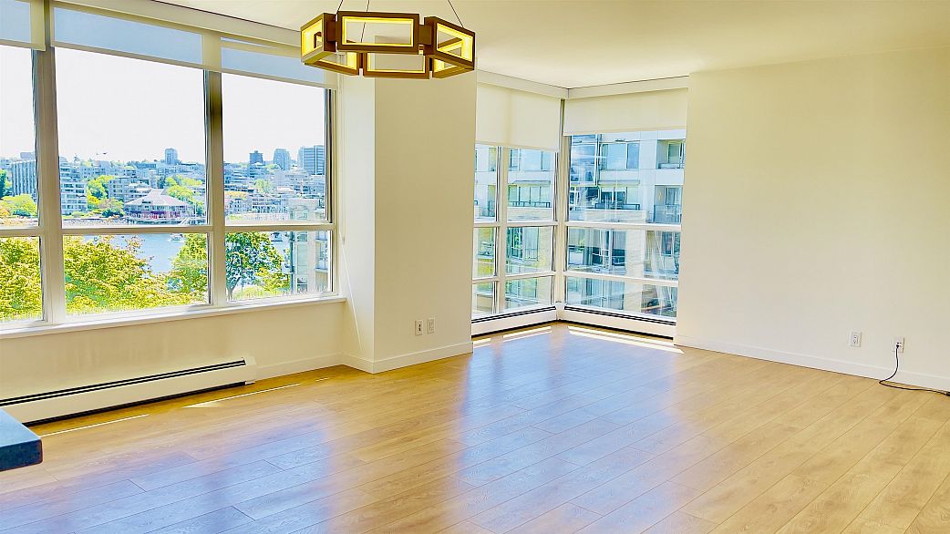 605 1228 Marinaside Crescent