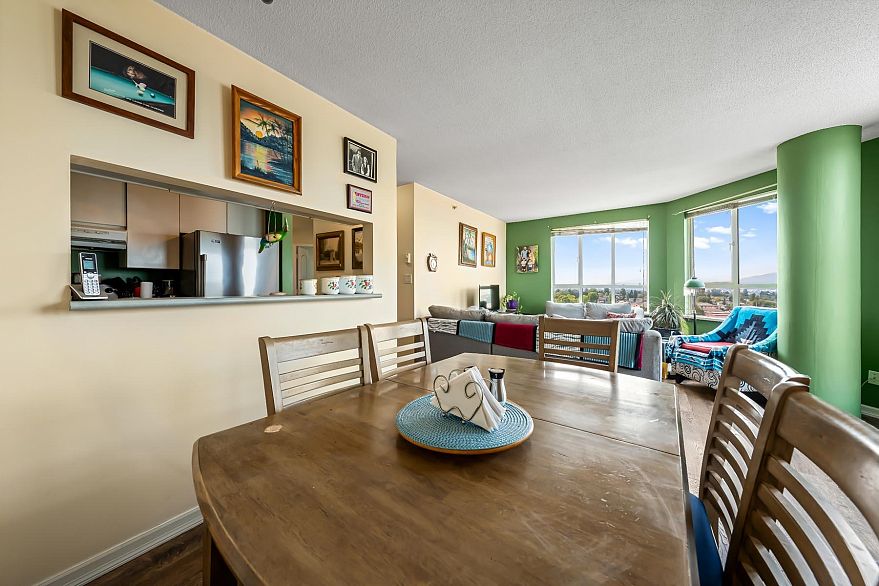 1405 3489 Ascot Place