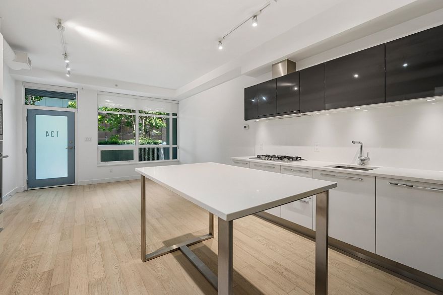 134 E 1st Avenue