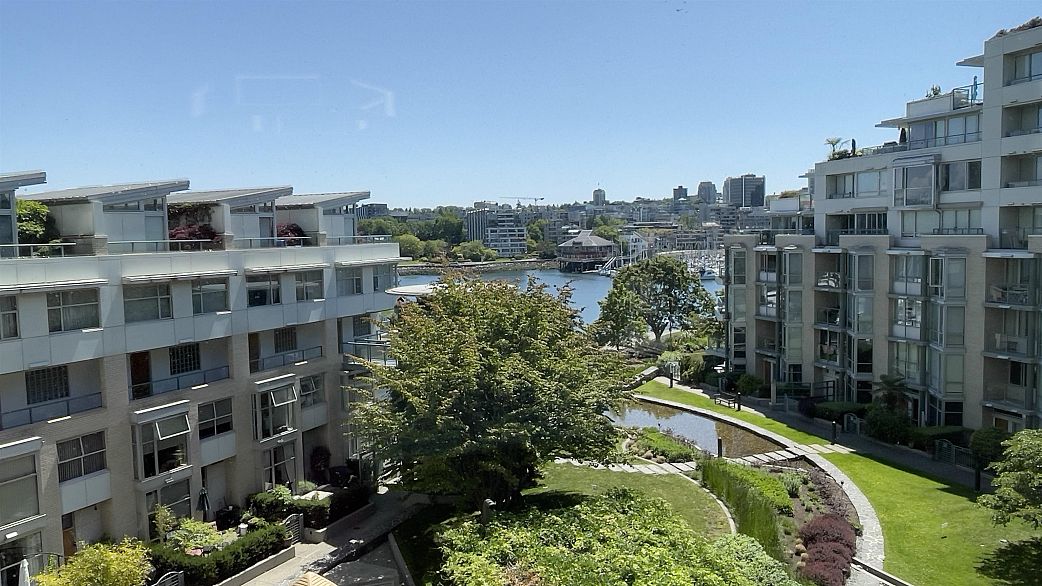 605 1228 Marinaside Crescent
