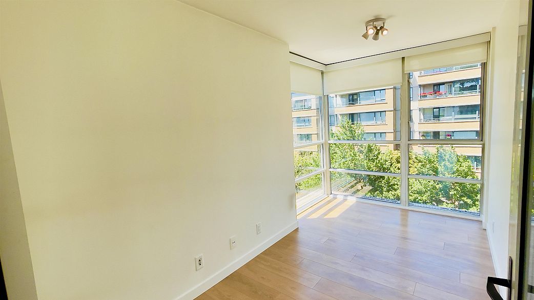 605 1228 Marinaside Crescent