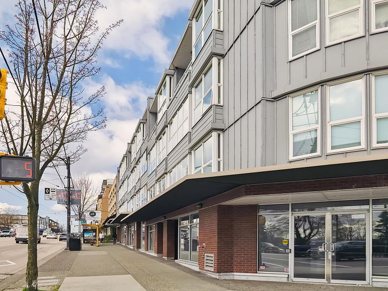 416 2891 E Hastings Street