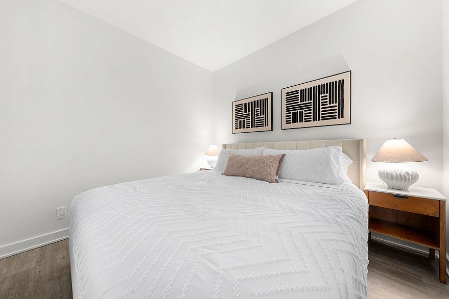 602 1249 Granville Street