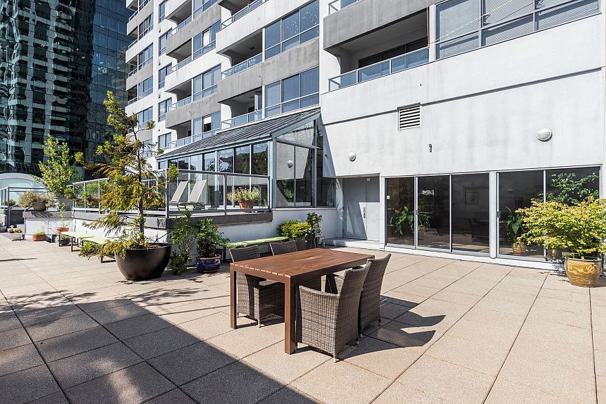 1506 1060 Alberni Street
