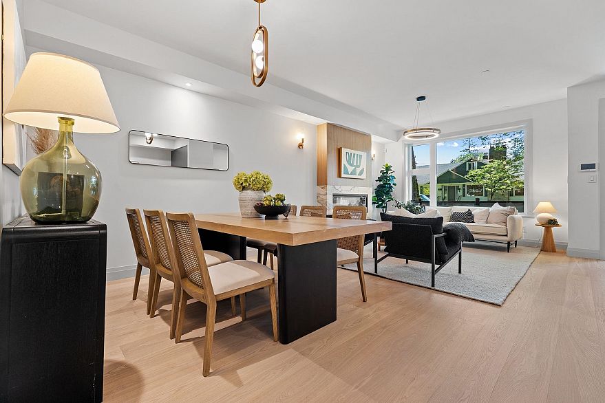 3 1491 Devonshire Crescent