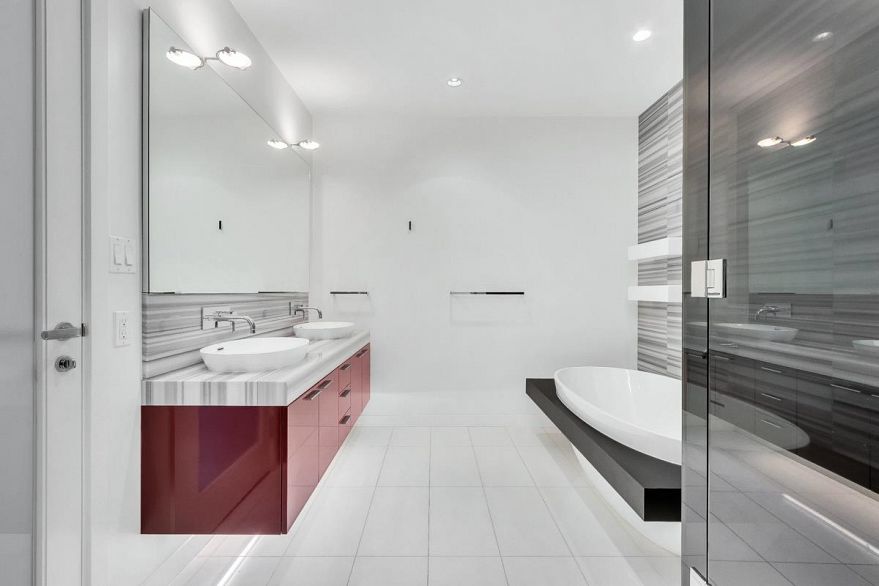 1701 277 Thurlow Street