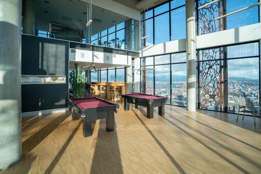 2804 108 W Cordova Street