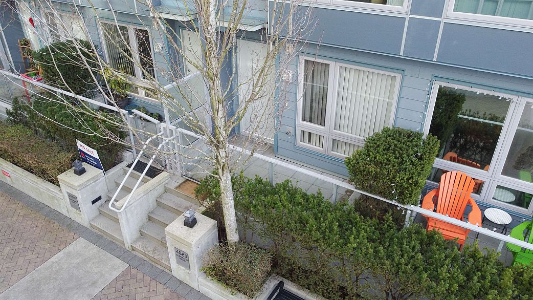4888 Eldorado Mews