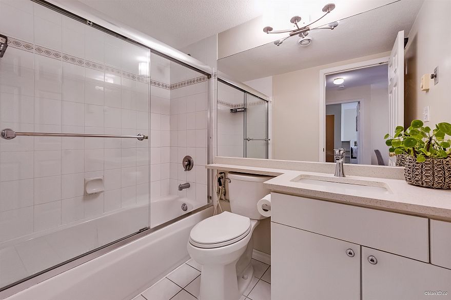 209 5818 Lincoln Street