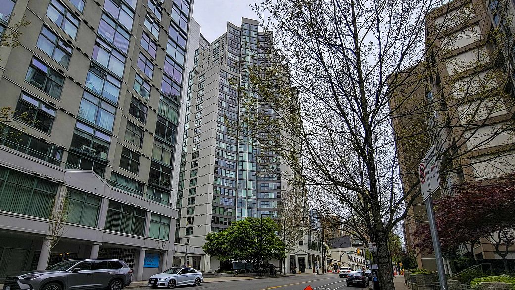 2706 1323 Homer Street