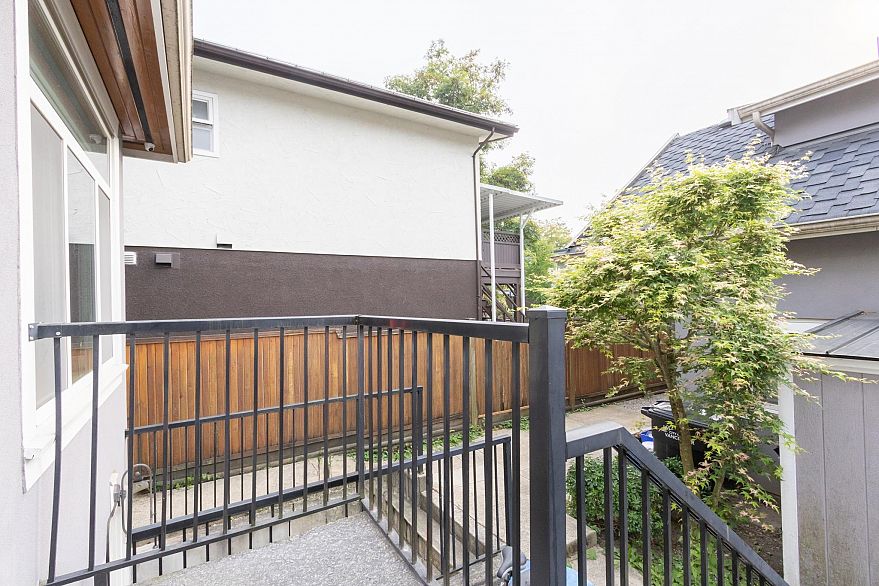 4231 BRANT STREET, Vancouver BC V5N 5B5