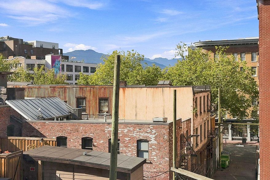 311 1 E Cordova Street