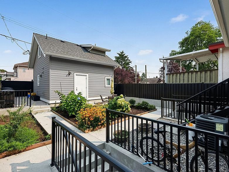 636 Cassiar Street