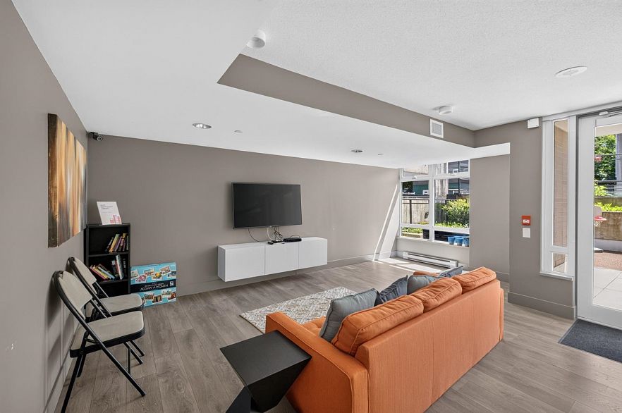 707 238 W Broadway