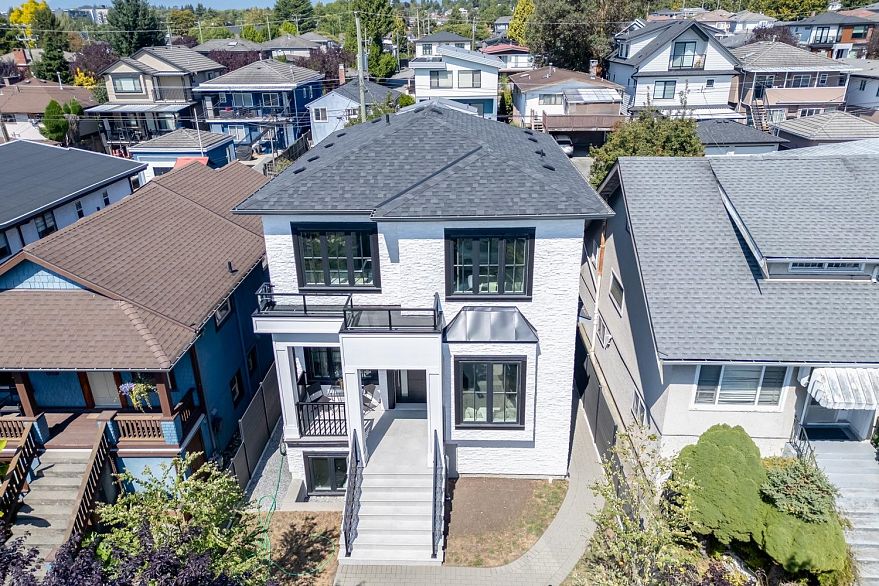 425 E 56th Avenue