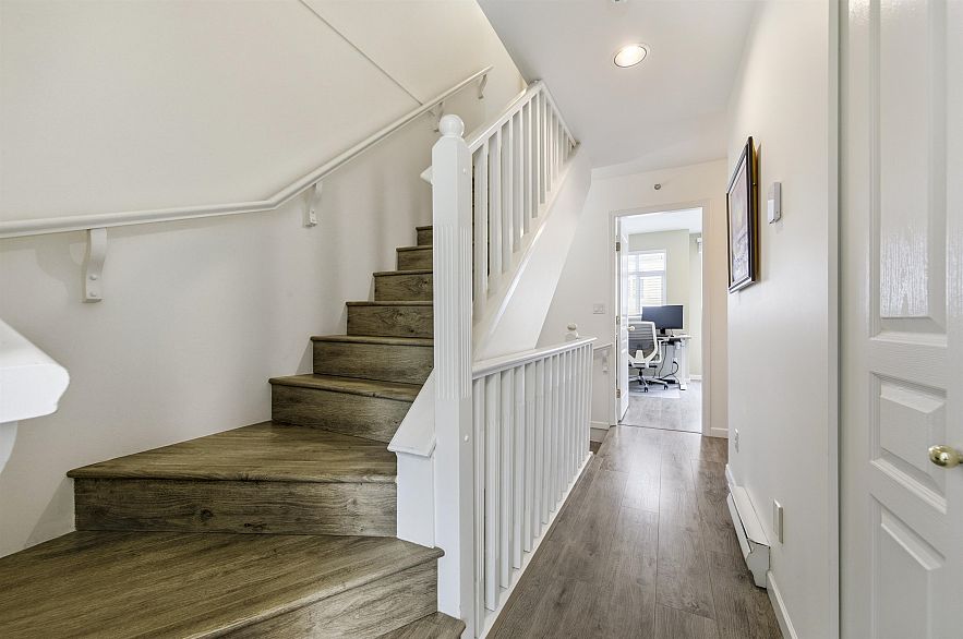 8529 Jellicoe Street