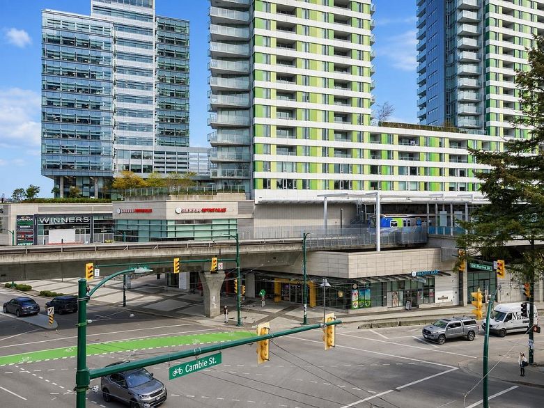 2907 8189 Cambie Street
