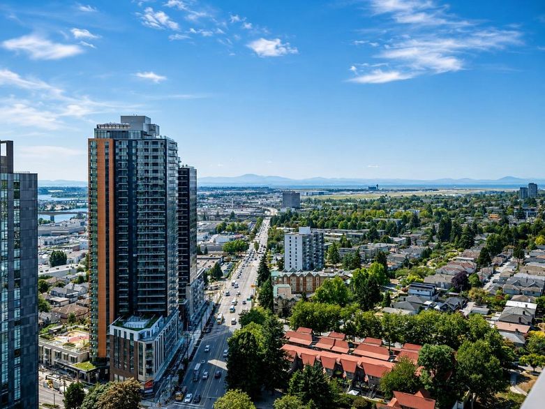 2907 8189 Cambie Street