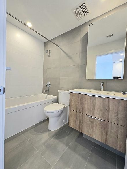 2401 13387 OLD YALE ROAD, Surrey BC V3T 0V6