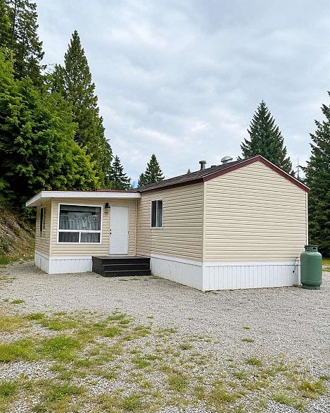 15 7668 Sunshine Coast Highway