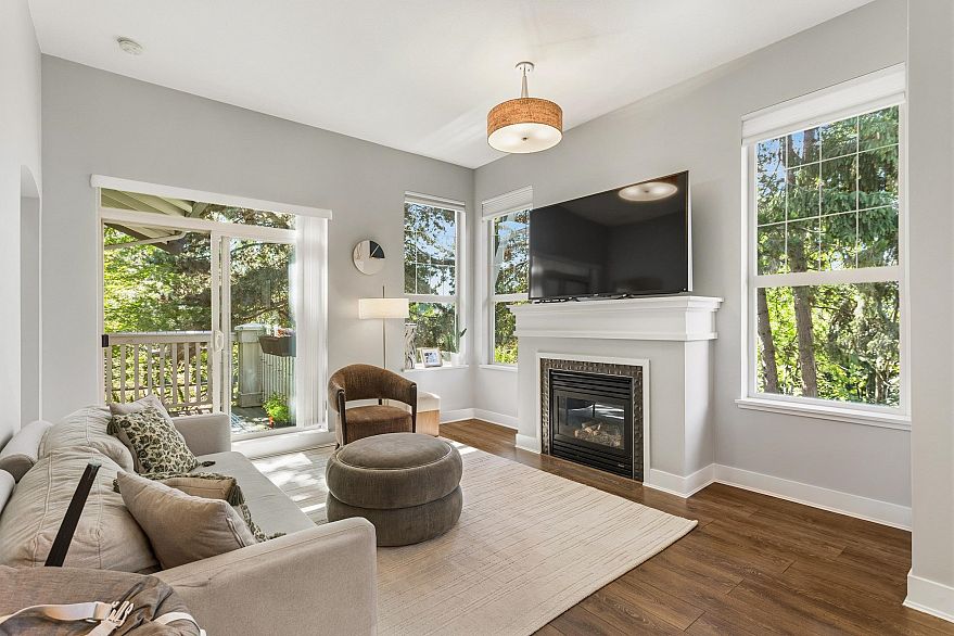 2408 4625 Valley Drive